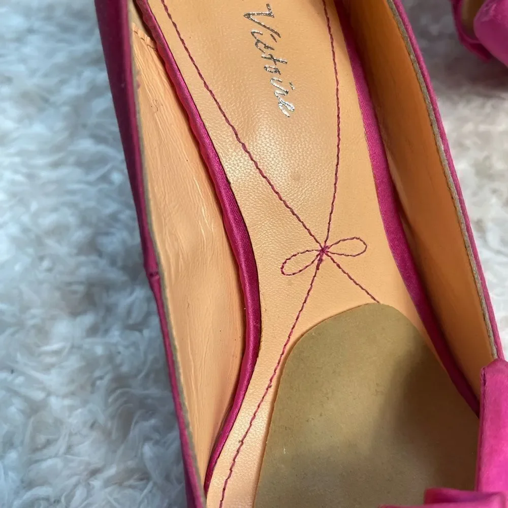 Pour La Victoire Satin Hot pink slip on platform heels peep toe SZ9.5
